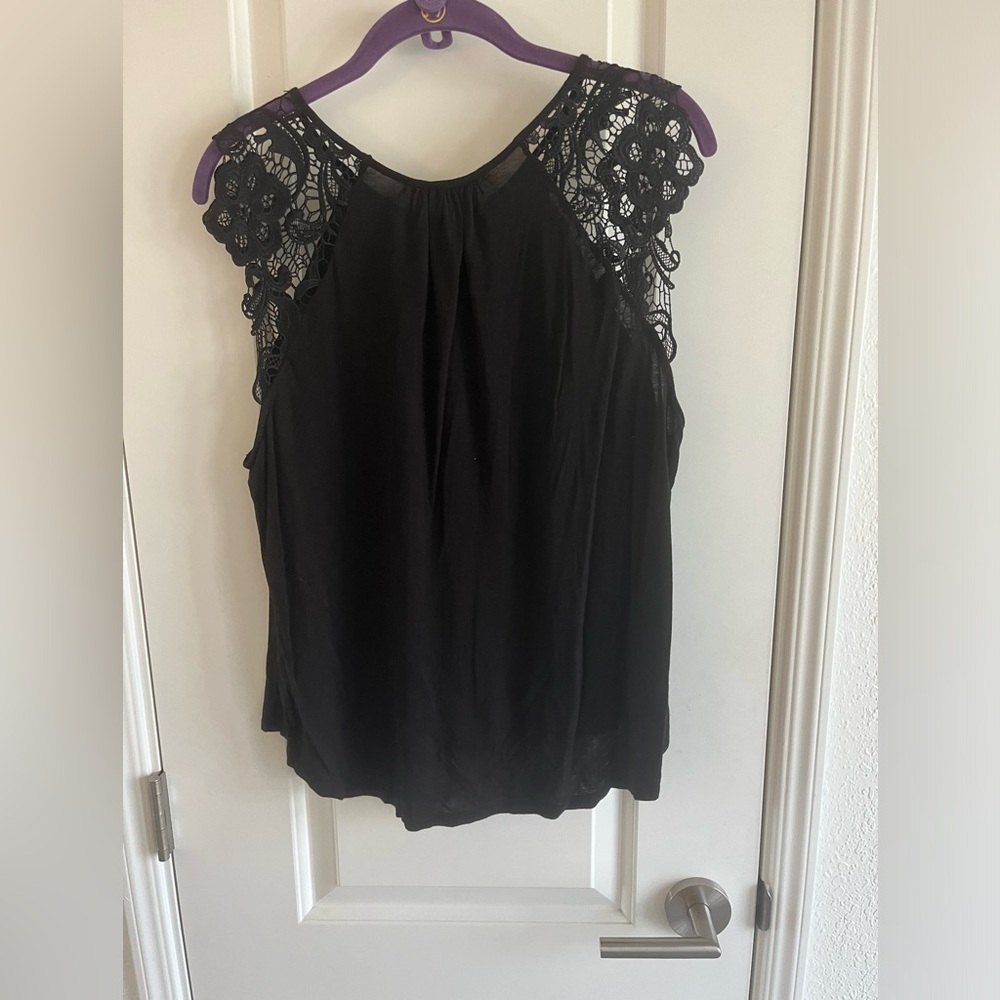H&M Black Lace Top Large - Picture 2 of 4